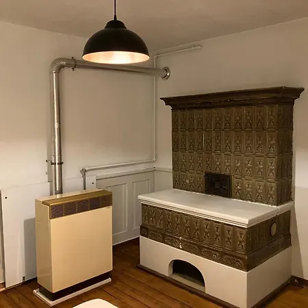 Old Rustic Swiss Mansarde 60m2 Center Parking Small Bath *