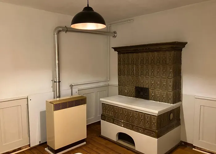 Old Rustic Swiss Mansarde 60m2 Center Parking Small Bath *