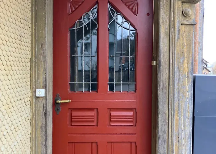 Old Rustic Swiss Mansarde 60m2 Center Parking Small Bath Burgdorf